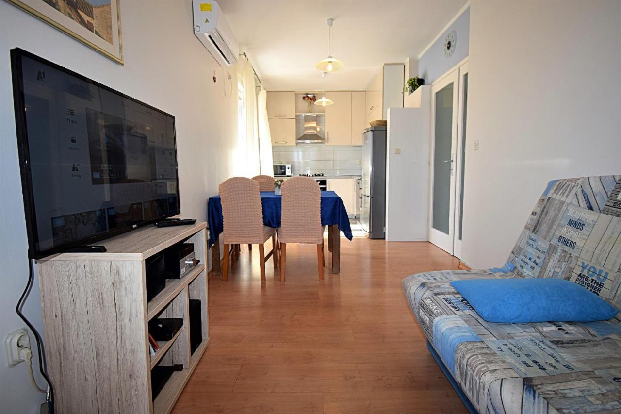 Apartment Corner